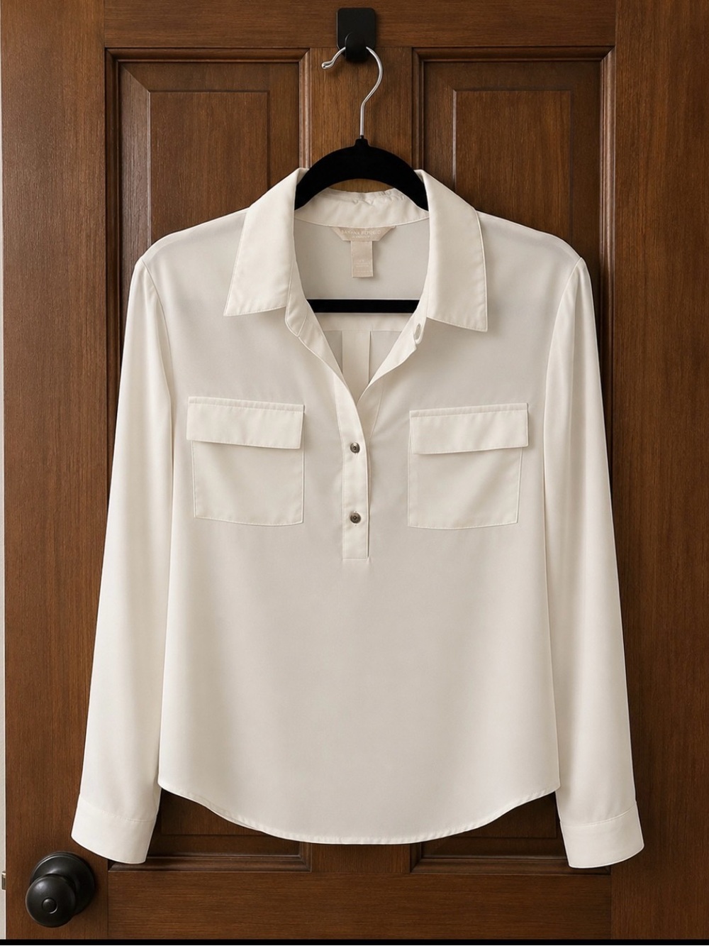 Banana Republic Cream Button-Front Long Sleeve Blouse